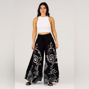 Made in Nepal, ultra high rise palazzo pants/ butterfly pants, women's size M